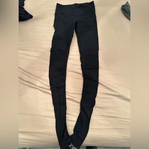 ALO yoga goddess leggings